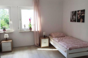 22b große Wohnung mit Balkon, SmartTV und Wlan
